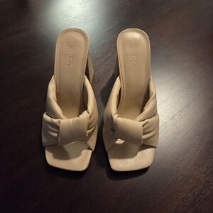 Open Edit Women's Tan Bow Heels